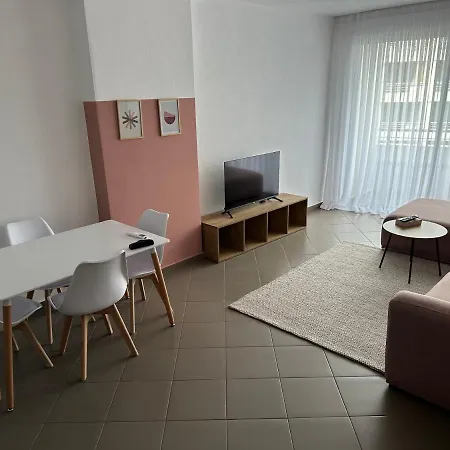 Apartment Lulu - Coral